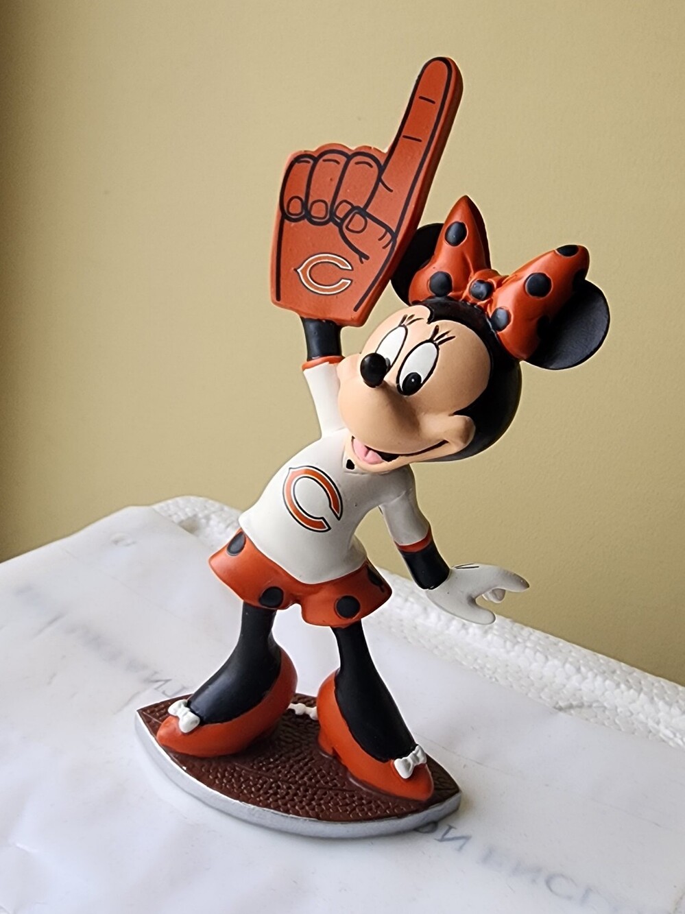 "Football Fever" Chicago Bears Minnie Mouse Orange Cheer Sculpture